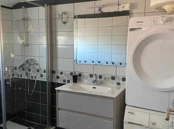 Апартаменты Lena